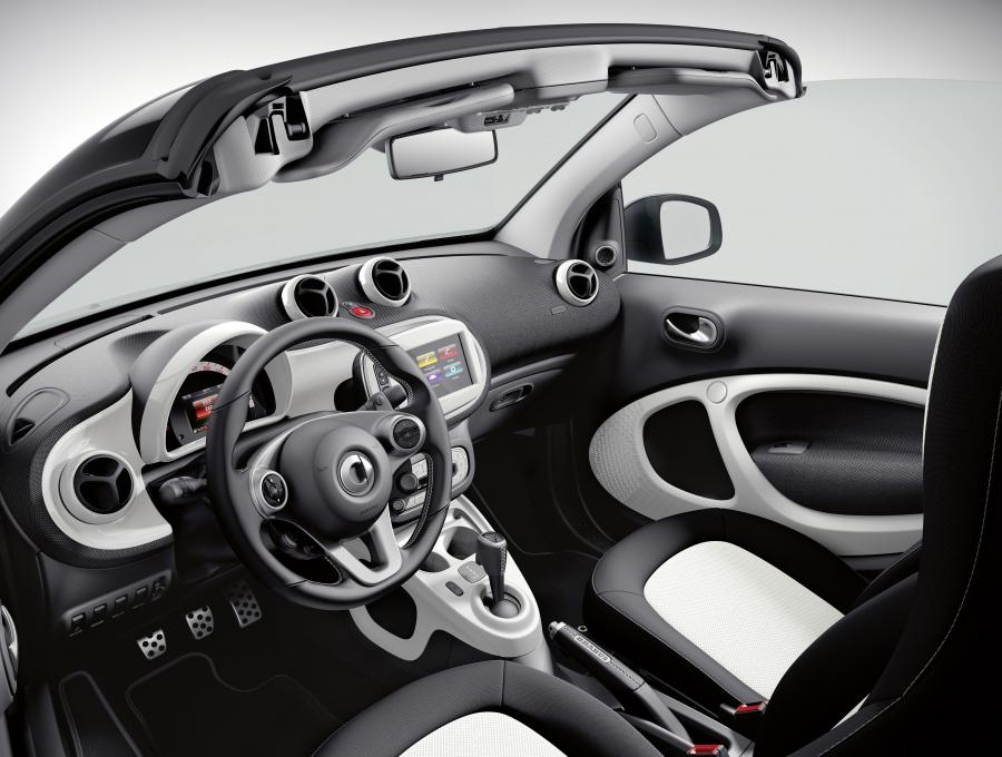  Smart ForTwo Cabrio Brabus Edition 2016 года  (фото 5 из 6)